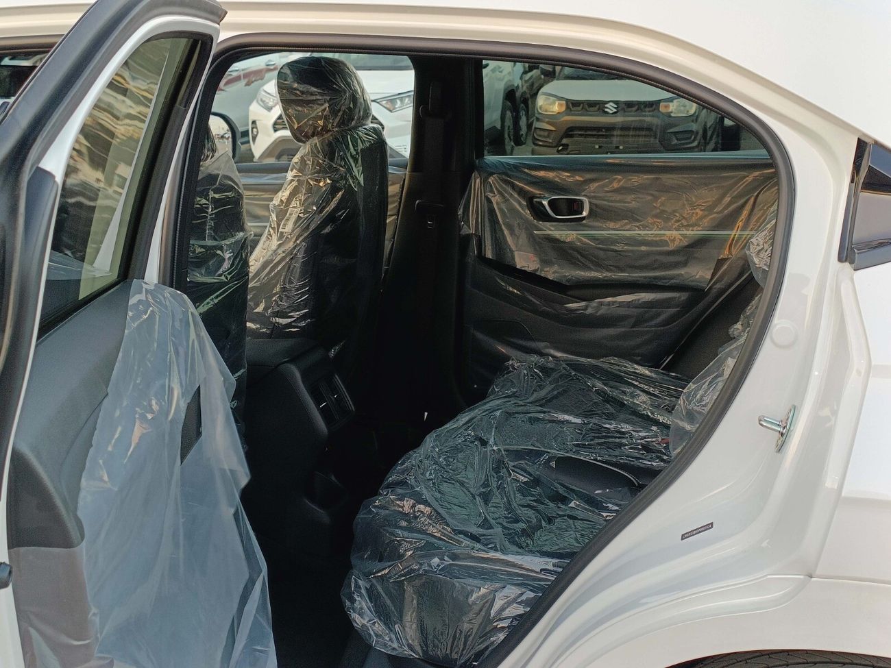 هوندا e:NP1 Elite Option / 510 KMS / 360 Cameras / Twin Panoramic Roof / Special Price for Export (CODE#ENP1F)