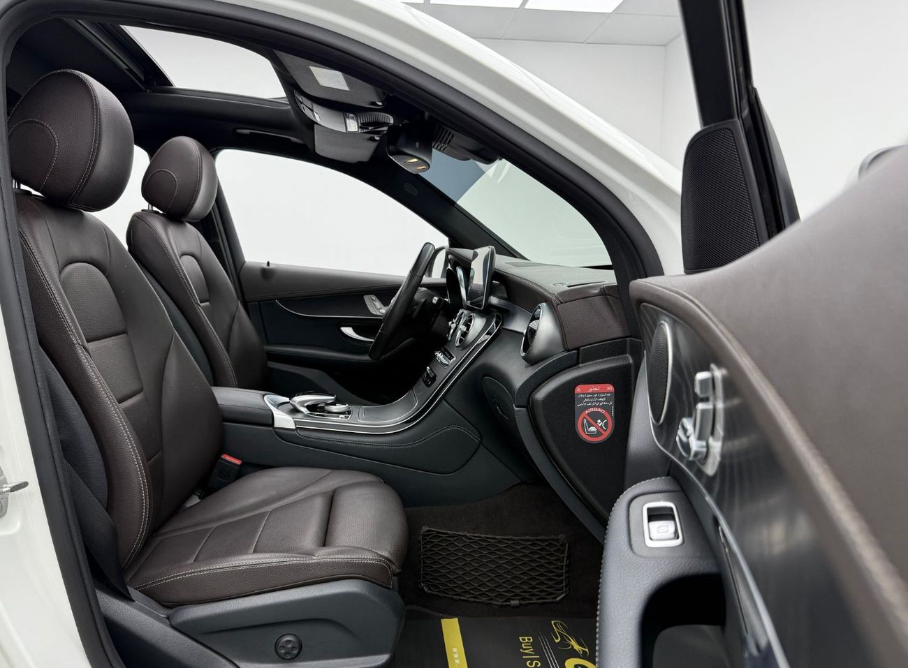 Mercedes-Benz GLC 250 4MATIC 2.0L 2019 Mercedes-Benz GLC 250 4MATIC, 1 Year Warranty, Service History, GCC