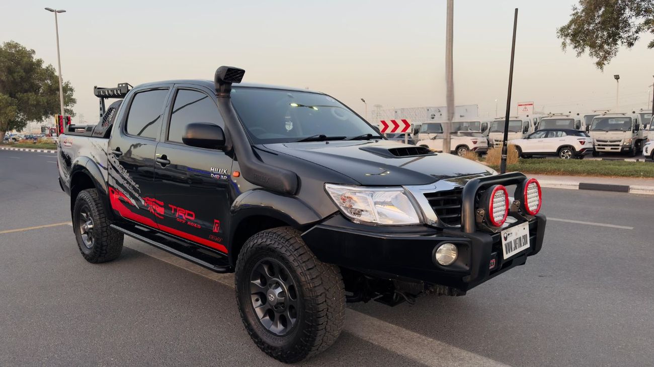 تويوتا هيلوكس DOUBLE CABIN | 2014 | 3000CC DIESEL ENGINE | 4WD | RHD | AUTOMATIC TRANSMISSION