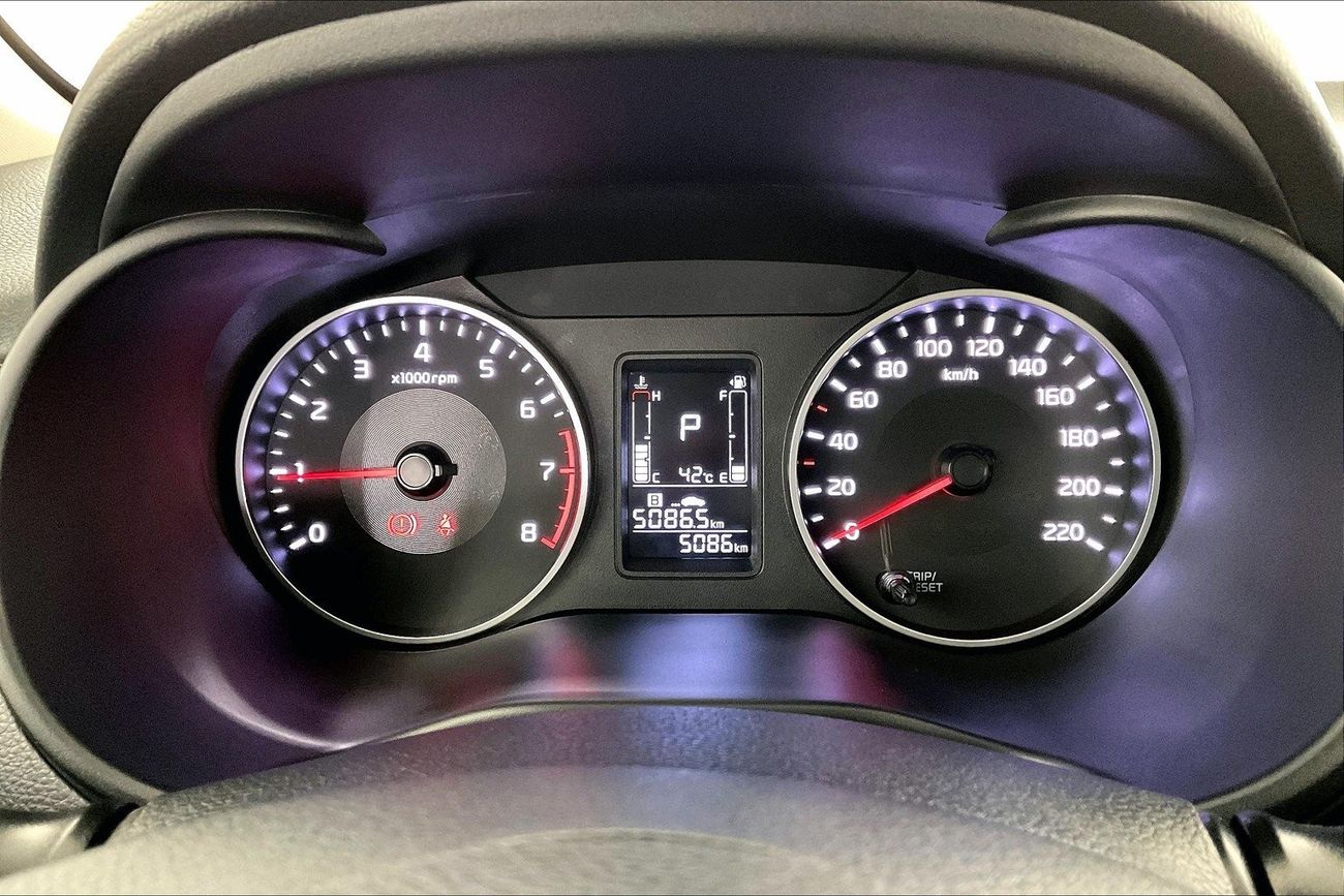 ميتسوبيشي اتراج GLX Mid | ضمان مجاني لمدة عام | 0 دفعة أولى