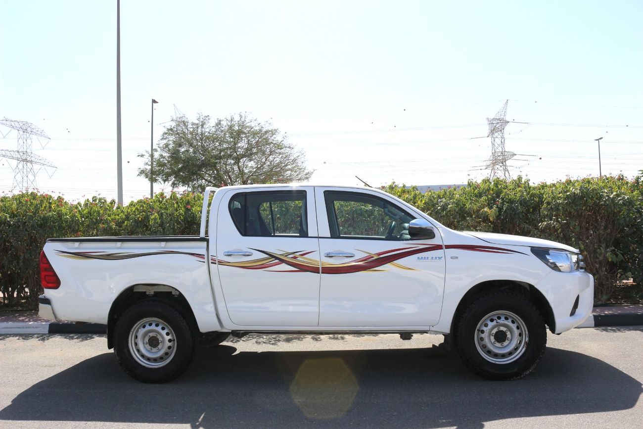 تويوتا هيلوكس DLS 2.4L