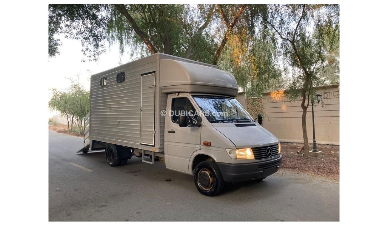 Mercedes-Benz Sprinter 2 head horse transporters