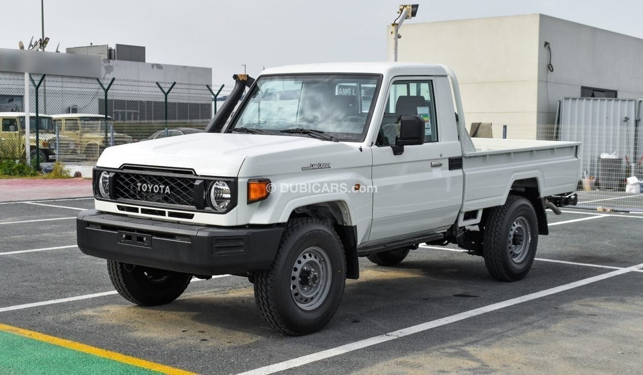 Toyota Land Cruiser Pick Up LC79 SC 2.8L AT Diesel