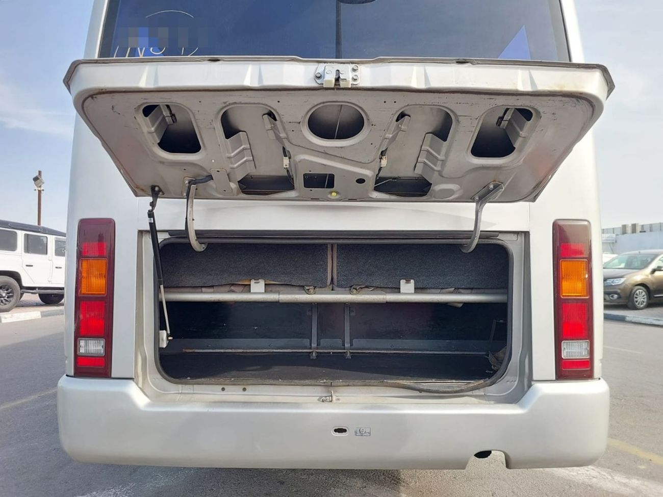 نيسان سيفيليان NISSAN CIVILIAN BUS RHD 2003 MODEL 4.1 L DIESEL AUTOMATIC(PM20603)