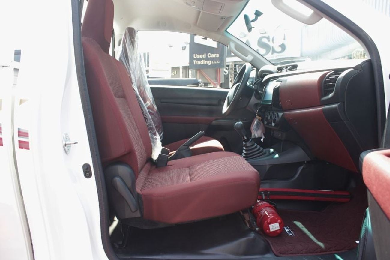 تويوتا هيلوكس GLX 2.7L Single Cab Utility 4WD M/T