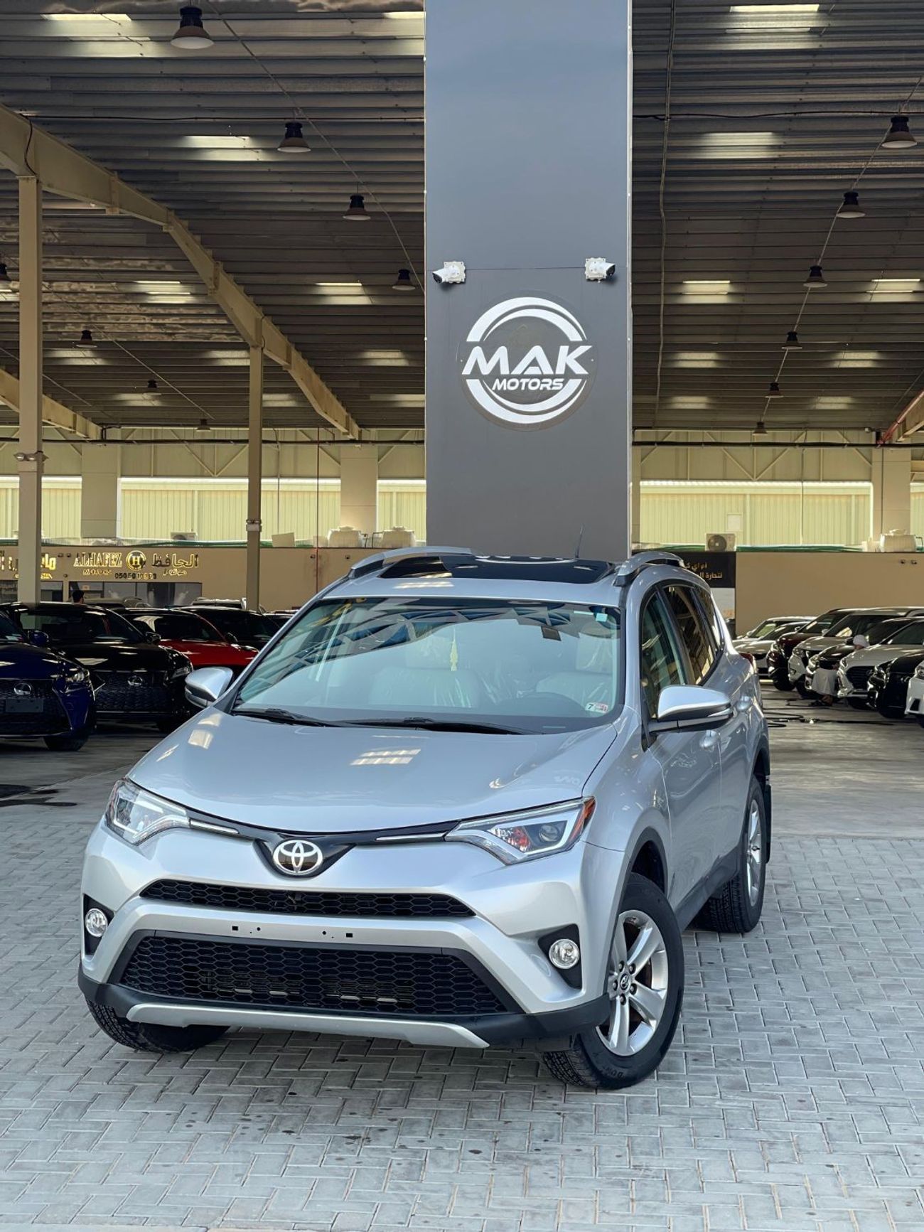 Toyota RAV4 VXR Rav4 XLE FULL OPTIONS 4X4