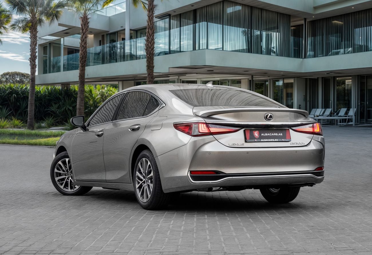 Lexus ES300h ES 300h | 3,232 P.M | 0% Downpayment | Low Milage!