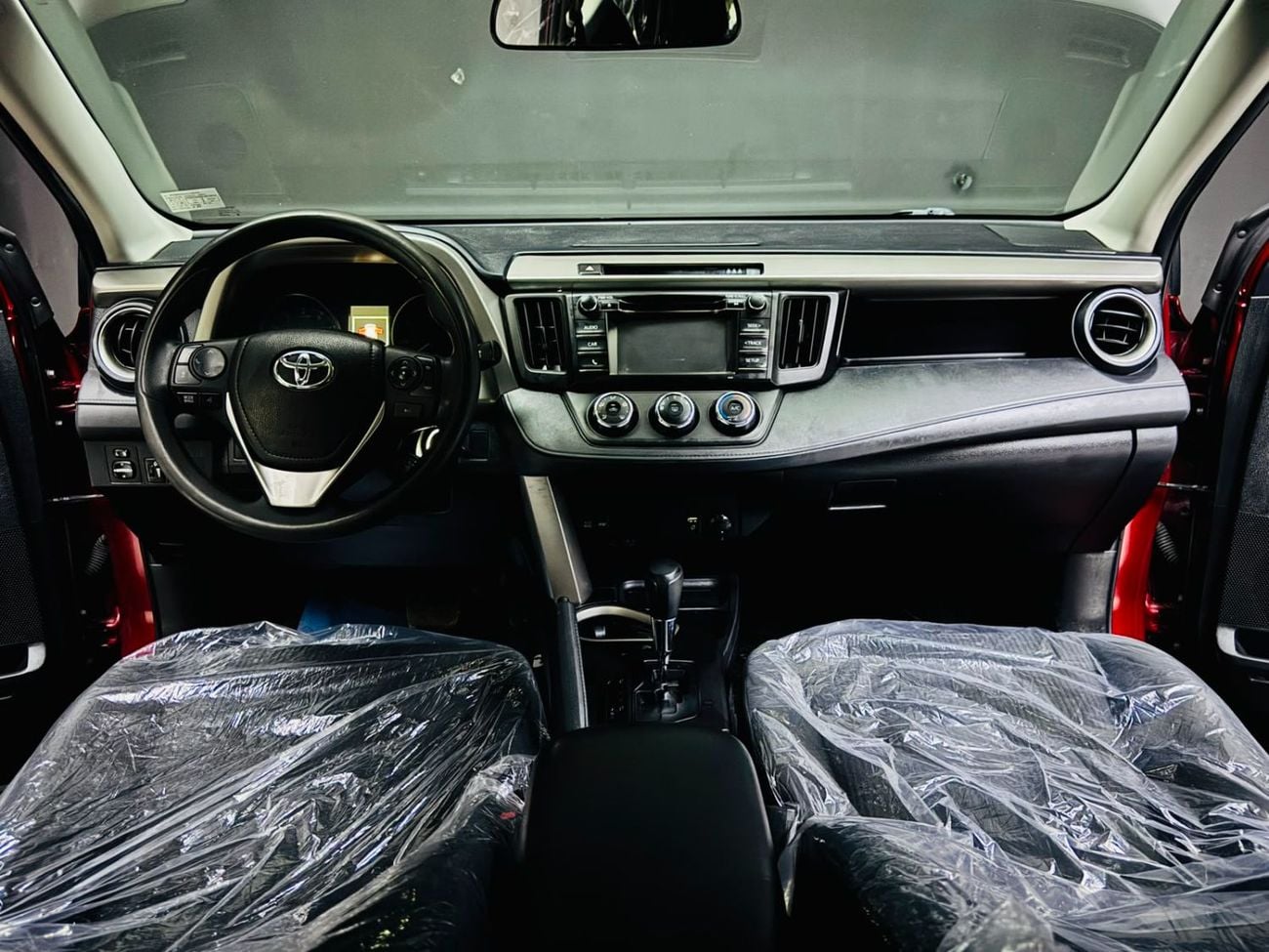 Toyota RAV4 LE AWD Perfect inside and out