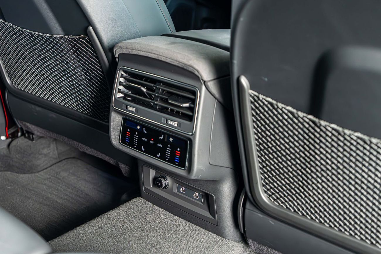 أودي RSQ8 TFSI quattro 4.0L