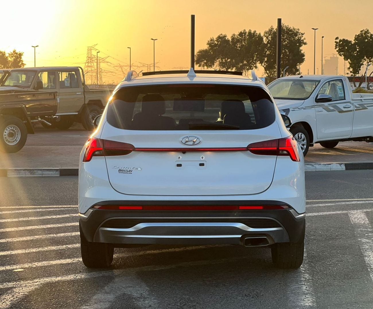 Hyundai Santa Fe SMART 2022 Hyundai Santa Fe Full Option 2.5L V4 -Panoramic Sunroof - Leather Seat - Rear Camera