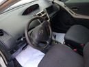 Toyota Yaris BASE