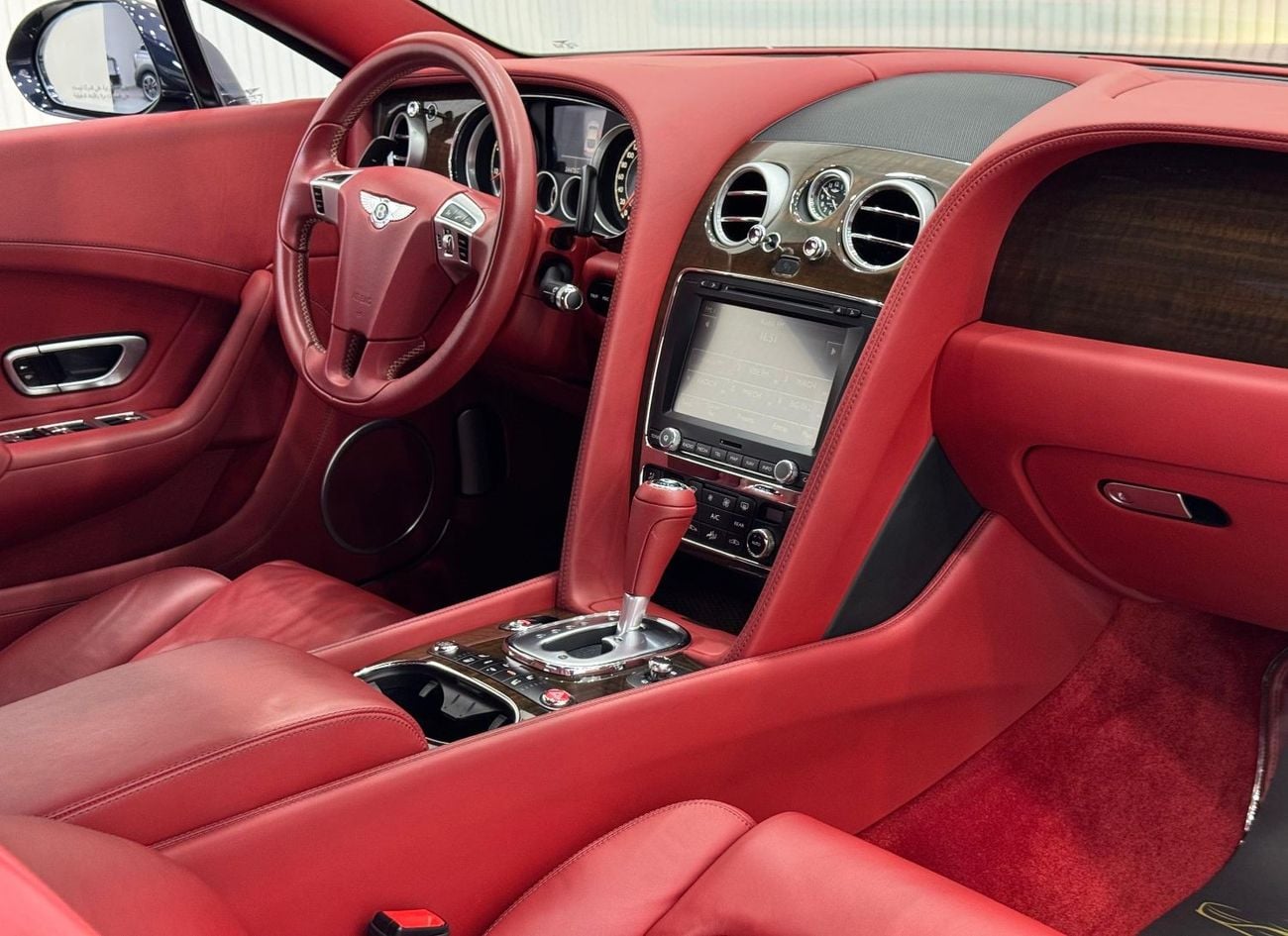 بنتلي كونتيننتال جي تي 2015 Bentley Continental GT V8, Full Service History, Very Low Kms, Excellent Condition, GCC