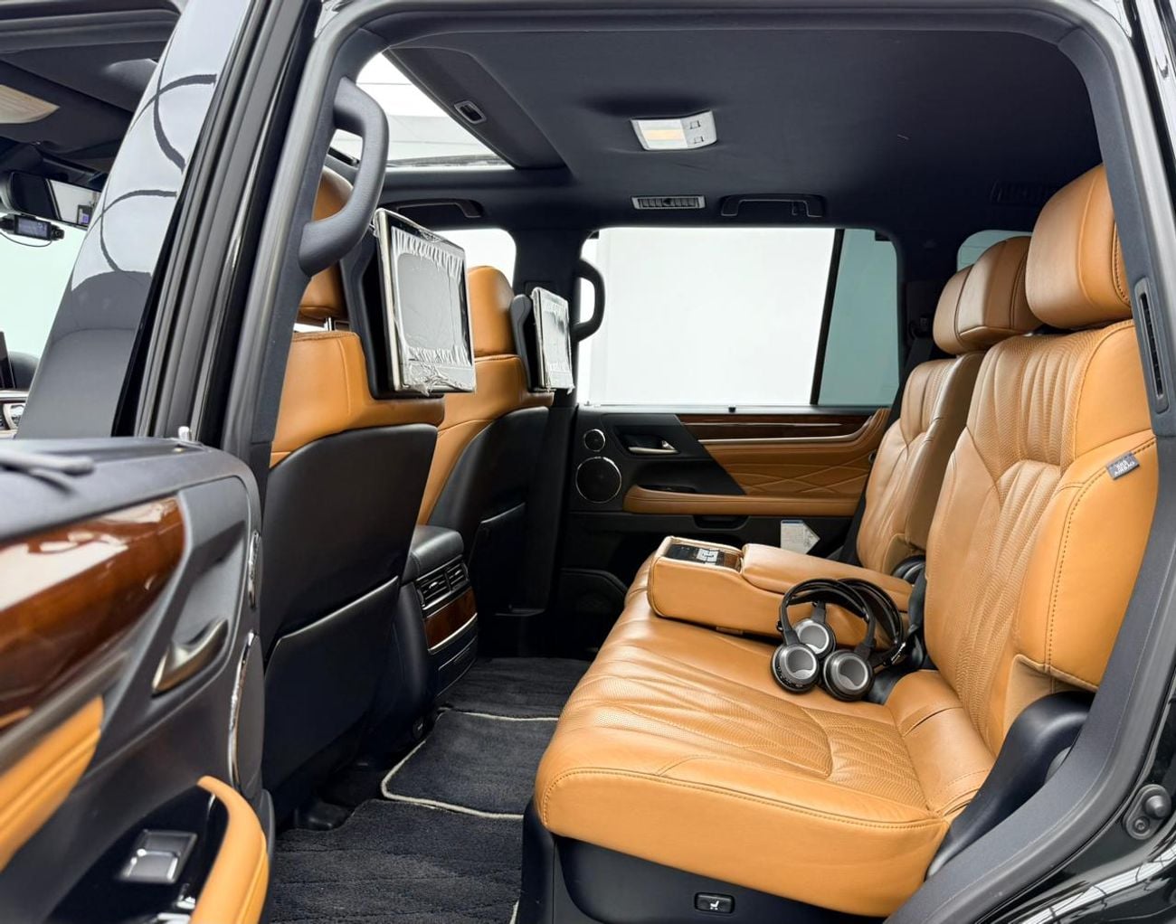 Lexus LX570 2021 Lexus LX570 S Black Edition, Full Lexus Service History, Fully Loaded, Excellent Condition, GCC