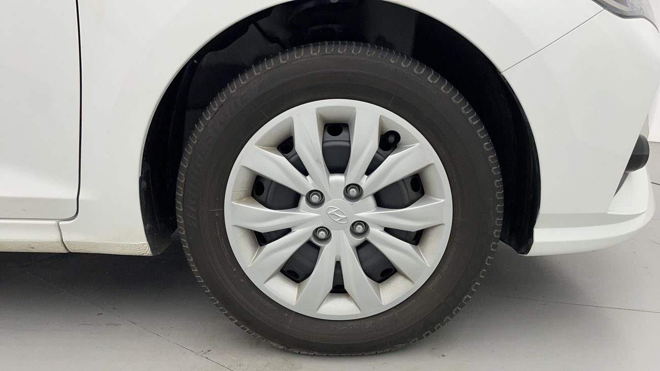 Hyundai Accent SMART 1.6 | Zero Down Payment | Free Home Test Drive