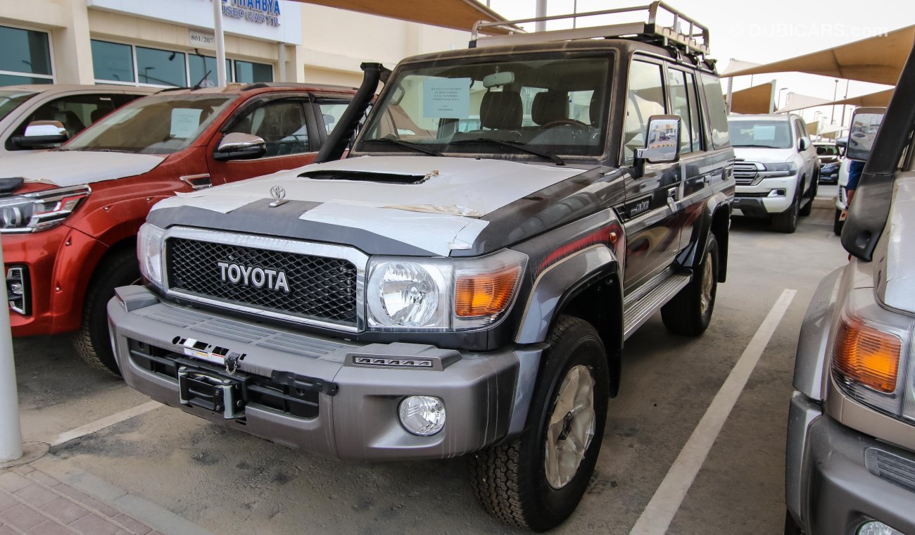 Toyota Land Cruiser 76 HARDTOP  LX SPECIAL 4.5 TURBO DIESEL 4WD 5 SEAT MANUAL TRANSMISION WAGON