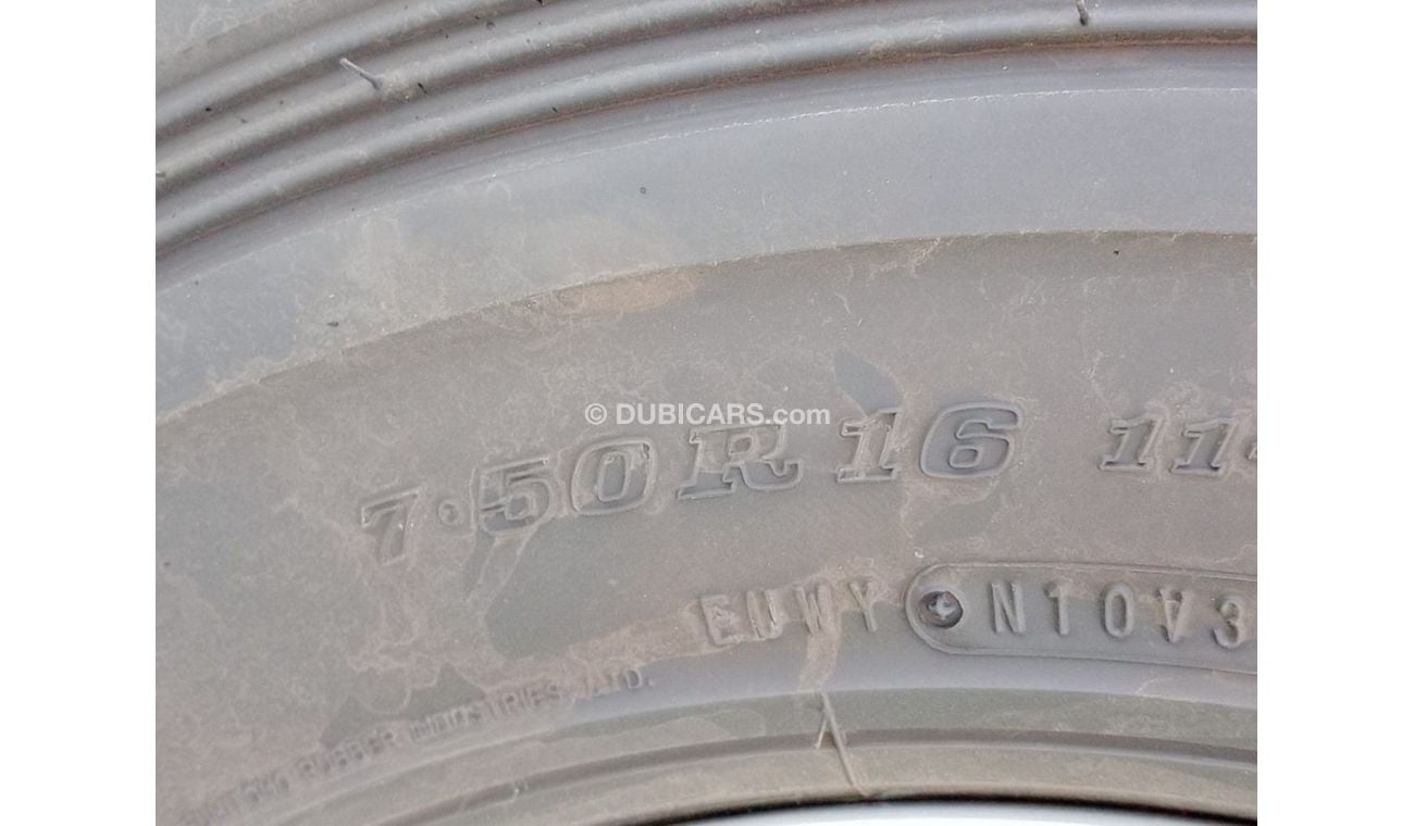 تويوتا لاند كروزر بيك آب Double Cabin V6 , 4.5L DIESEL 4WD M/T 4DOORS 2023 WHITE