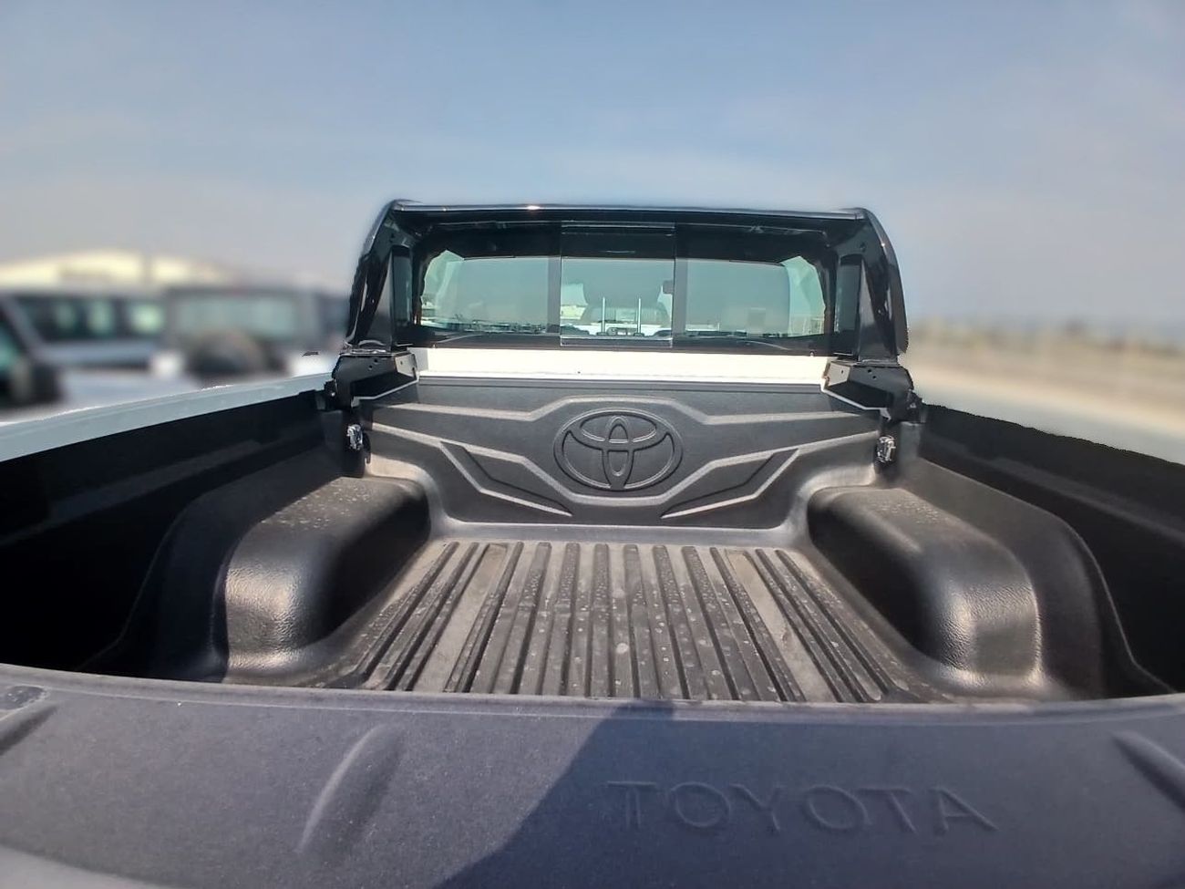 تويوتا هيلوكس TOYOTA HILUX GR SPORT - 2.8L- DSL - AT - 2026 MY (GCC)