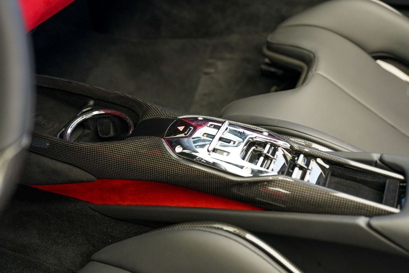 فيراري 296 GTS