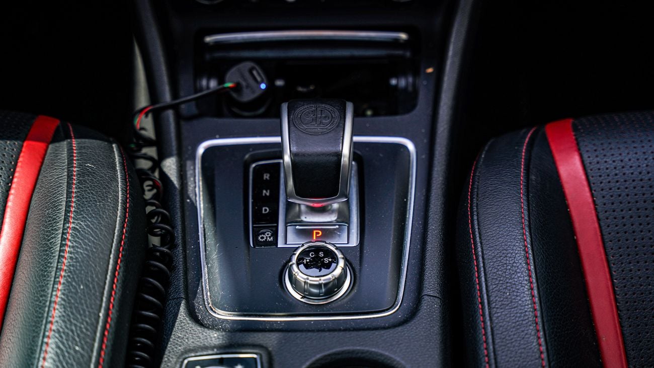 Mercedes Benz GLA 45 AMG STD 2.0L