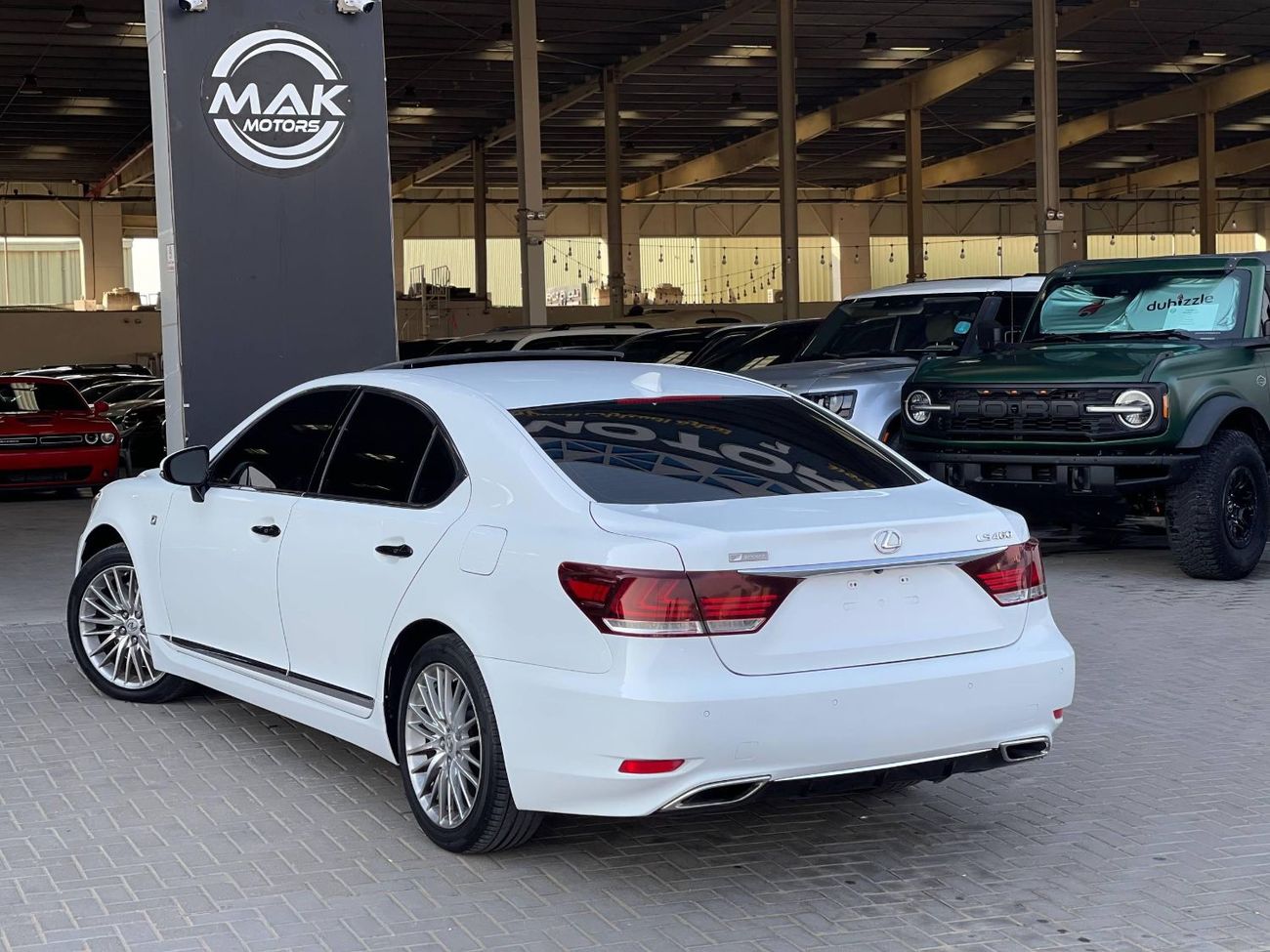 لكزس LS 460 محرك V8 سعة 4.6 لتر / F-SPORT / ممشى قليل / جنوط مقاس 19 بوصة / نقطة عمياء / مقاعد كبيرة / بحالة ممت