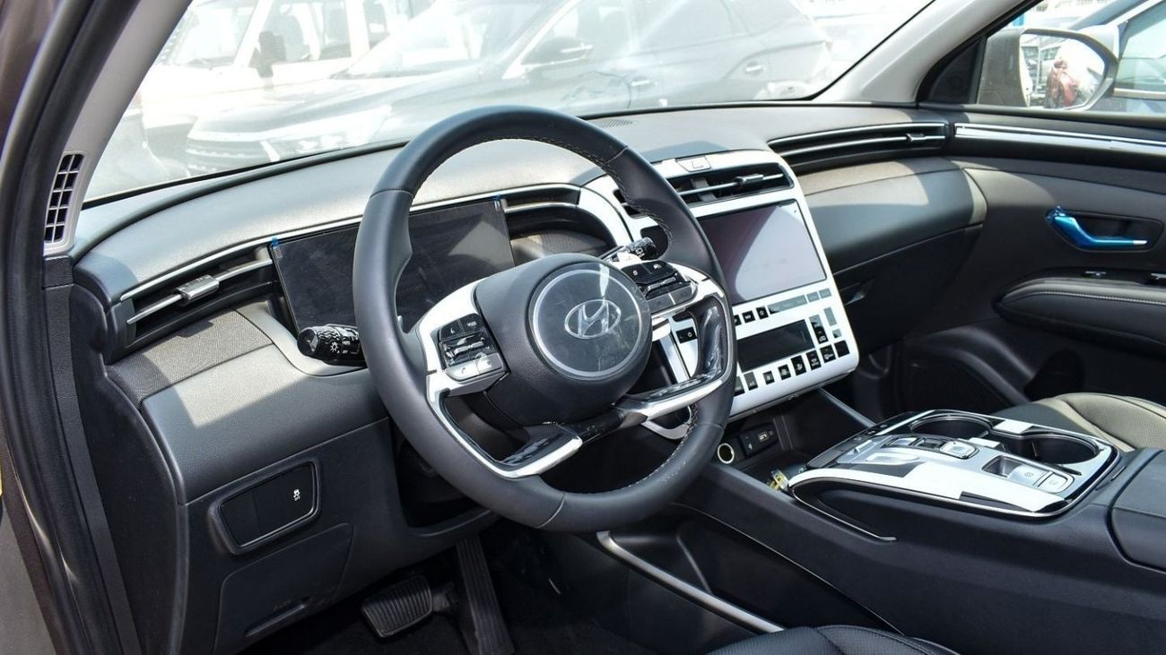 Hyundai Tucson 1.6T - Radar - Panoramic sunroof - 19" Alloy - DVD - Leather Seats - Electric seats