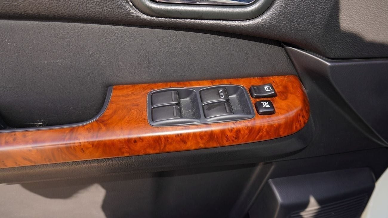 Nissan Patrol Safari Safari 4.8L A/T