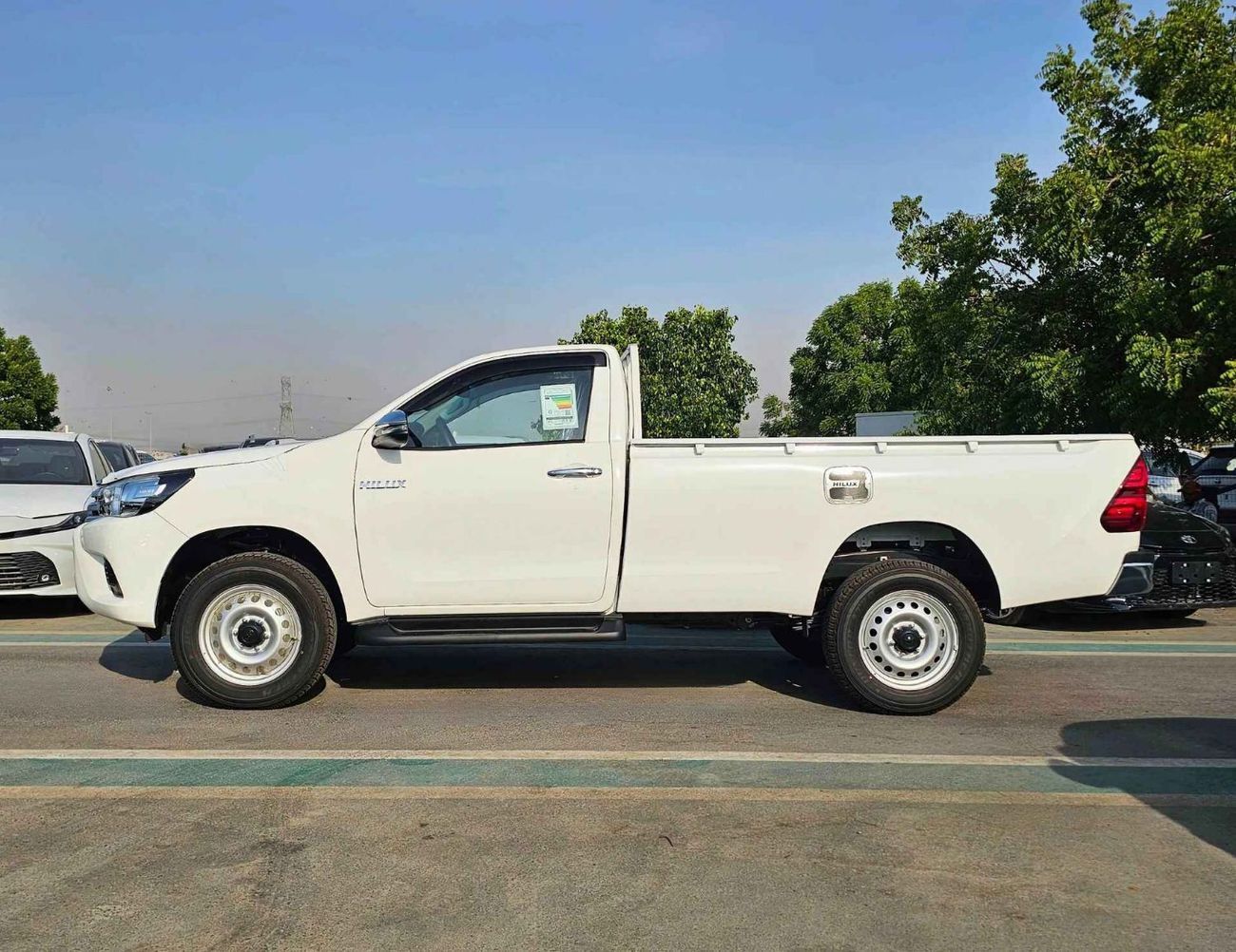 تويوتا هيلوكس GLX SINGLE CABIN/ 5+2 HOOKS LONG BODY/ 2.4L DIESEL M/T/V4 4WD/BASIC WITH POWER WINDOWS/CODE#DMSC