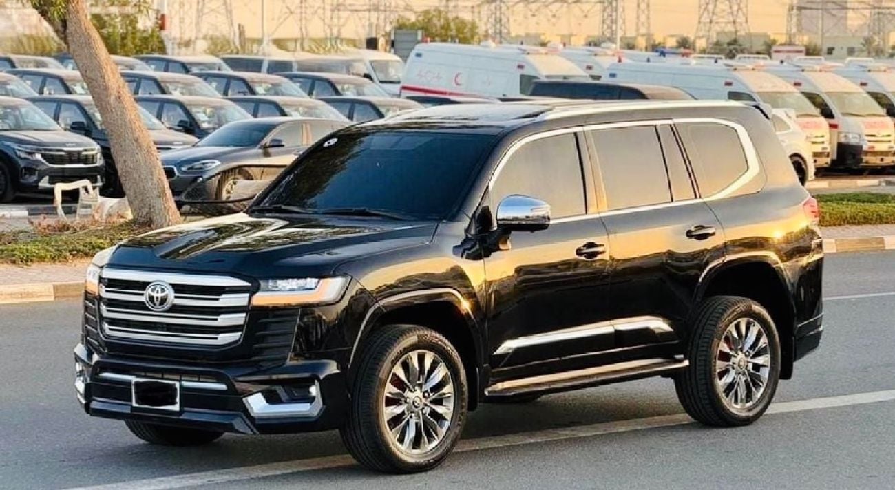 Toyota Land Cruiser 2019 Model Facelift To 2025 Shape Exterior and also Interior Change to Mercedes G63 Yellow Edition