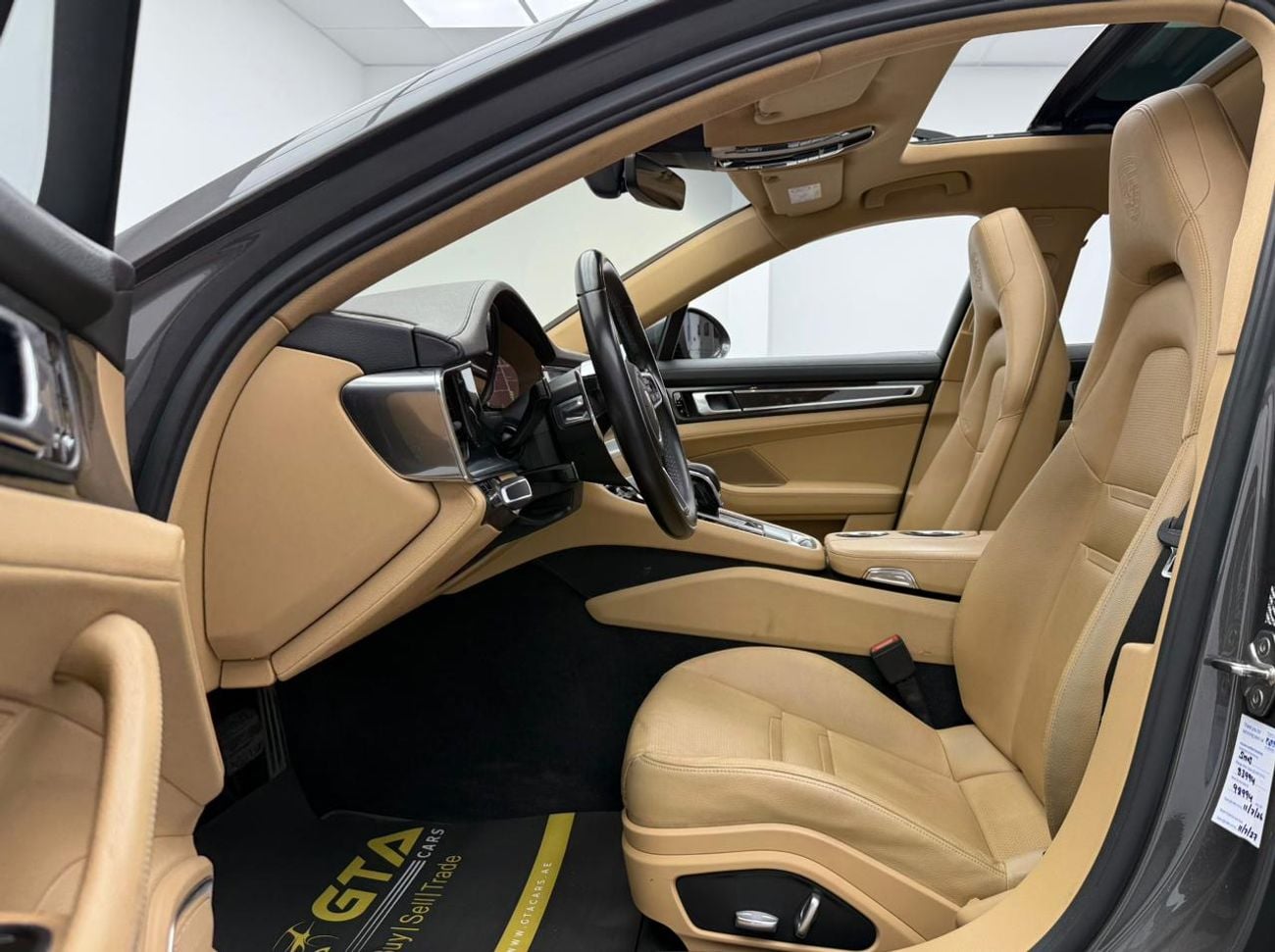 بورش باناميرا 2018 Porsche Panamera, Full Porsche Service History, Sport Chrono Package, Fully Loaded, GCC