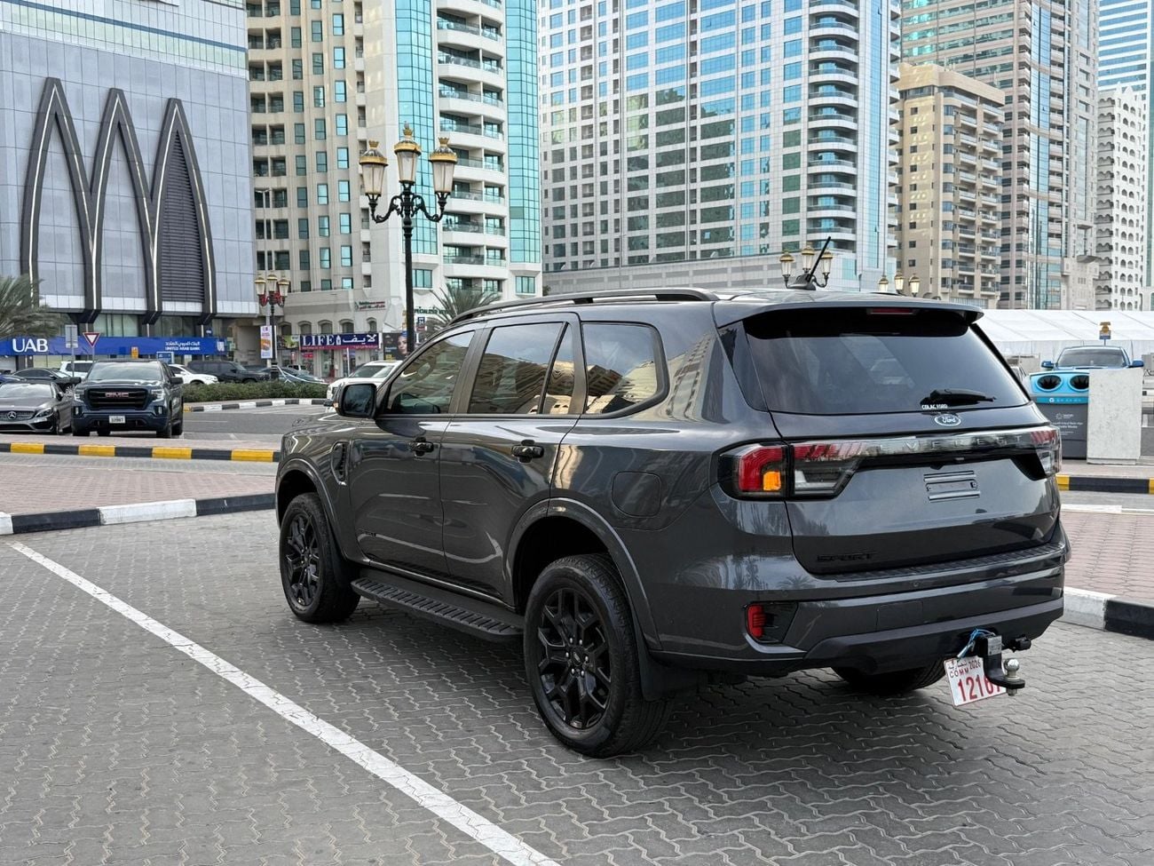 Ford Everest Sport 2.L Bi-Turbo Right Hand Drive