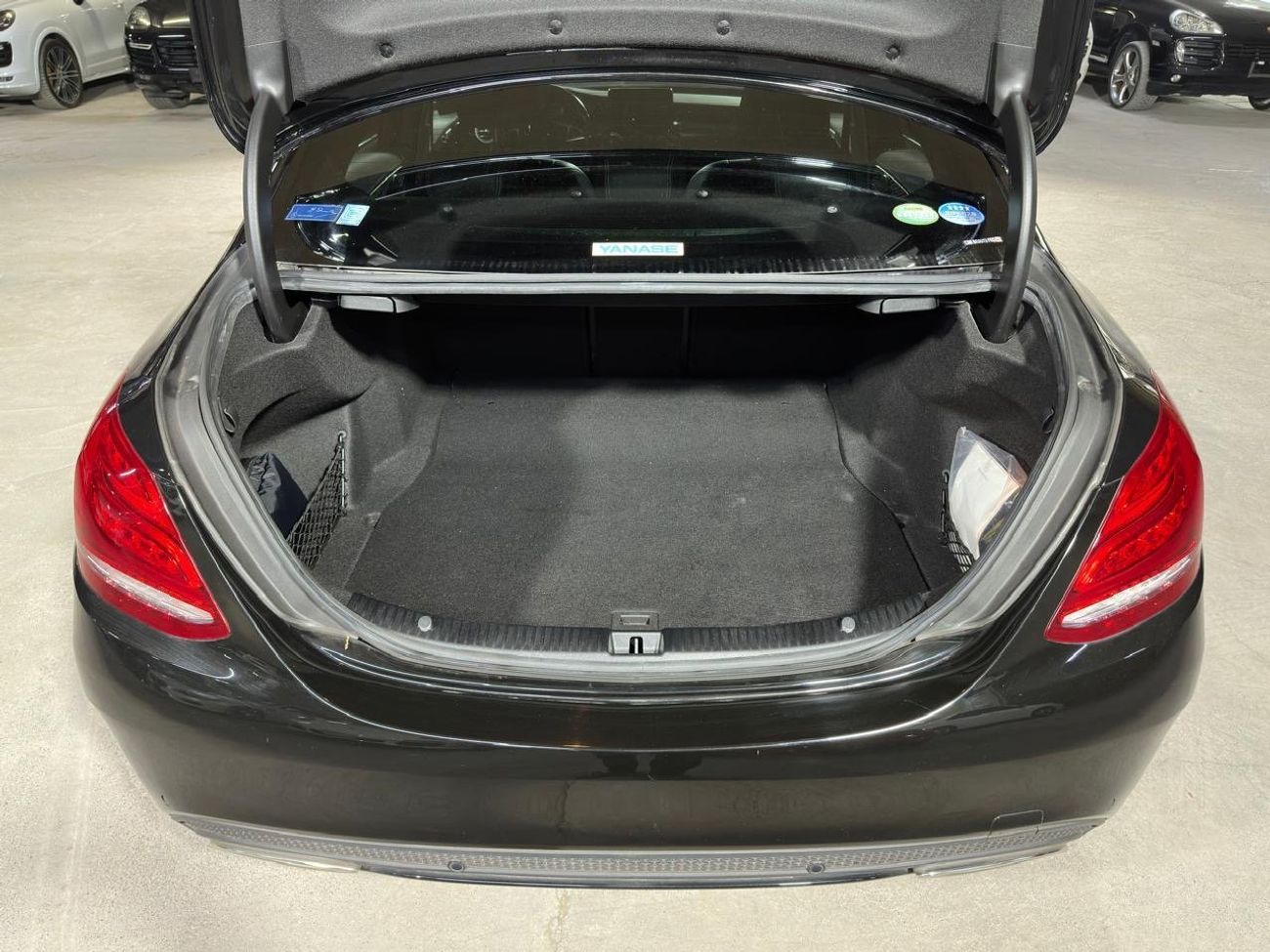 مرسيدس بنز C 200 MERCEDES C-CLASS C200 2015 | FULL SERVICE HISTORY | TWO KEYS | 2024 PIRELLI TYRES