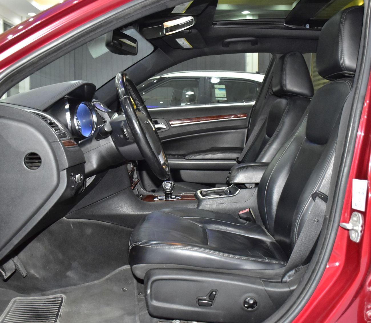 Chrysler 300 EXCELLENT DEAL for our Chrysler 300 ( 2013 Model ) in Red Color American Specs