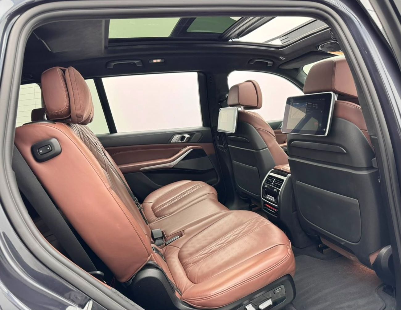 BMW X7 40i 50 YEARS UAE EDITION 2022 BMW X7 xDrive40i UAE 50th Anniversary Edition, 10/2026 BMW Warranty an