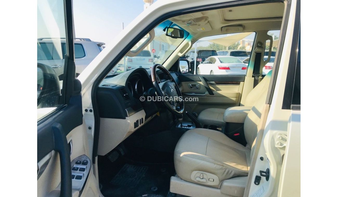 ميتسوبيشي باجيرو سياره نظيفه جدا بحالة الوكاله