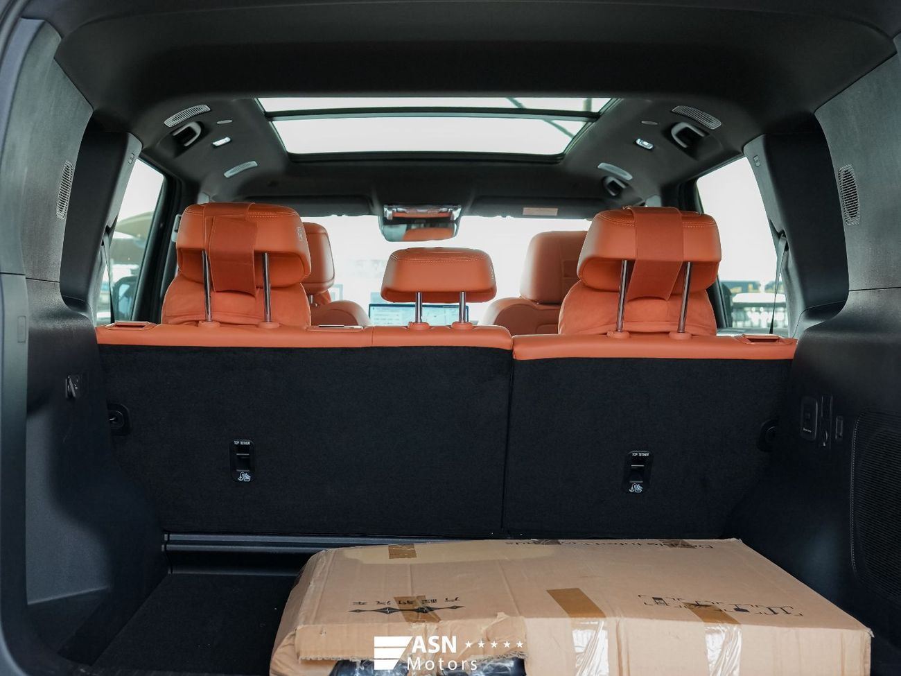 بي واي دي ليوبارد تيتانيوم 7 Ultra Edition Orange Interior 1.5 Plug-In Hybrid (Export Price)