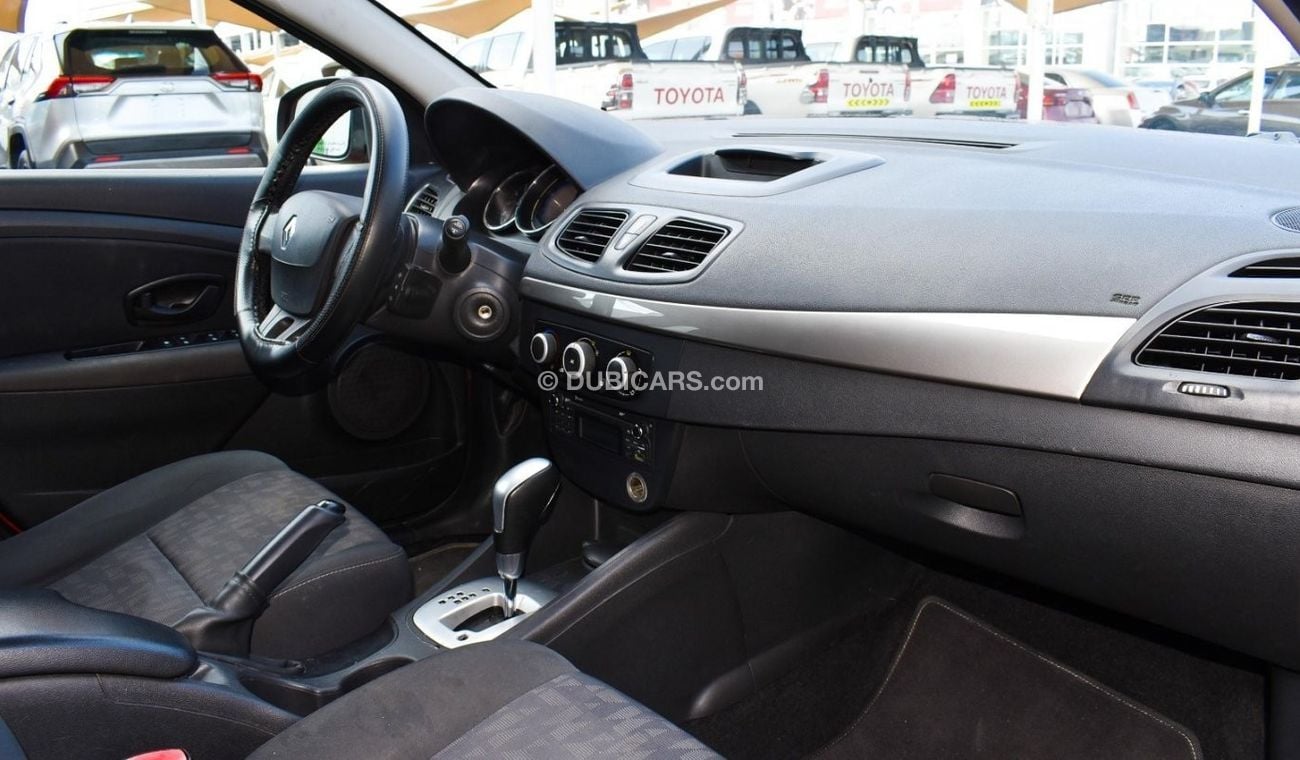 رينو فلوينس موديل 2014 خليجى لون أحمر بدون حوادث سنتر لوك تكييف باور راديو FM بحالة ممتازة