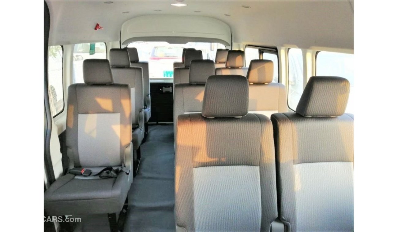 Toyota Hiace 13 seats