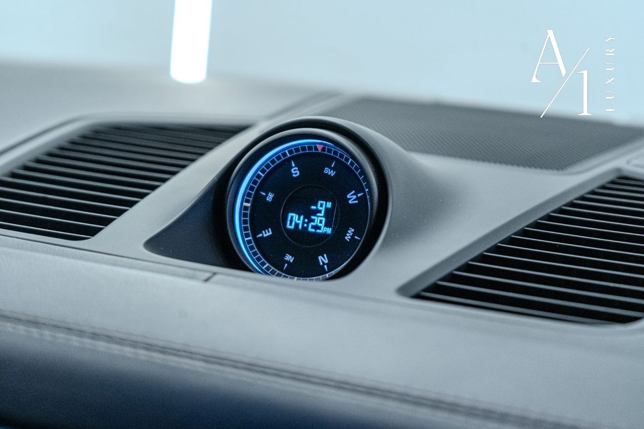 Porsche Cayenne Platinum Edition 2022 Porsche Cayenne, Warranty, Full Porsche Service History, GCC