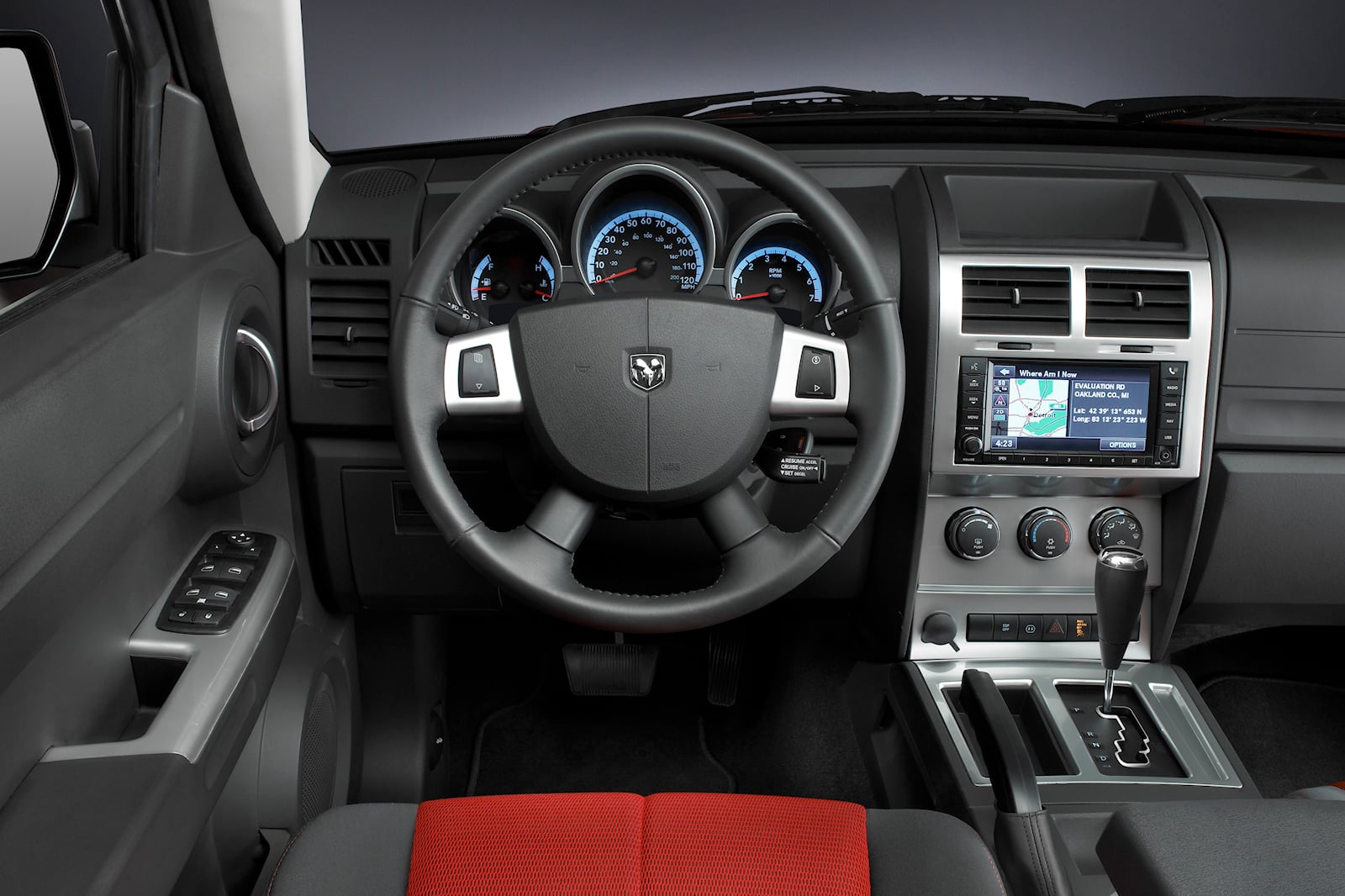 Dodge Nitro interior - Cockpit