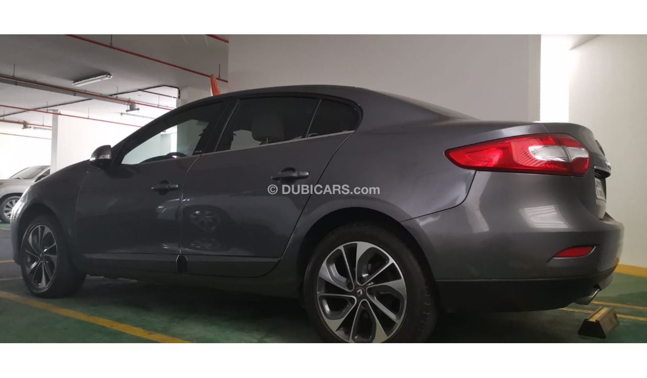 Renault Fluence 2.0L LE