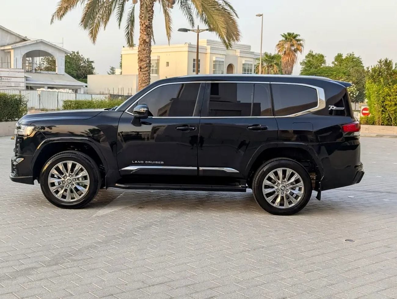 تويوتا لاند كروزر GXR | GCC Specs | V6 4.0L | Luxury &amp; Off-Road Excellence