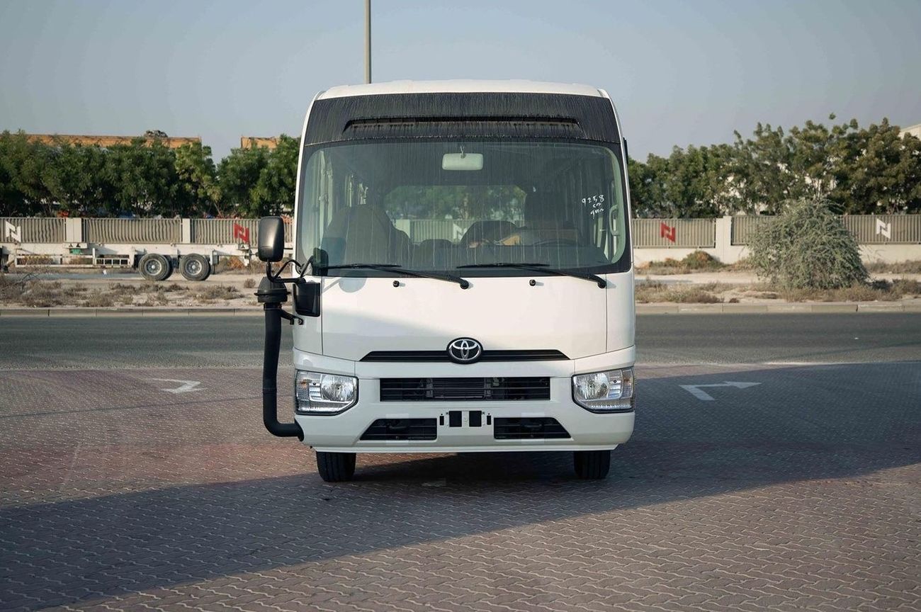 Toyota Coaster 2025 Toyota Coaster High-Roof 30-Seater 4.0L 4-Cyl Turbo Diesel M/T RWD 2-Point Seatbelts For Africa