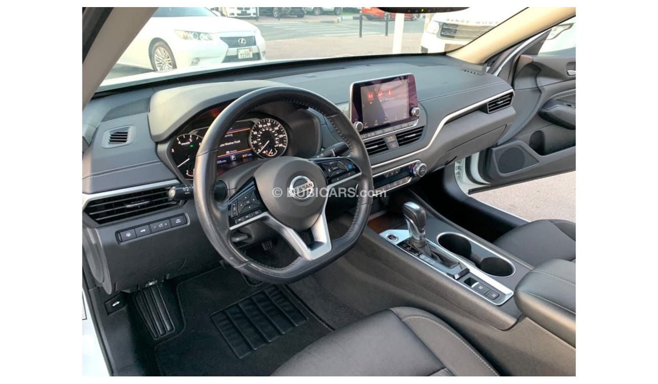 نيسان ألتيما SV