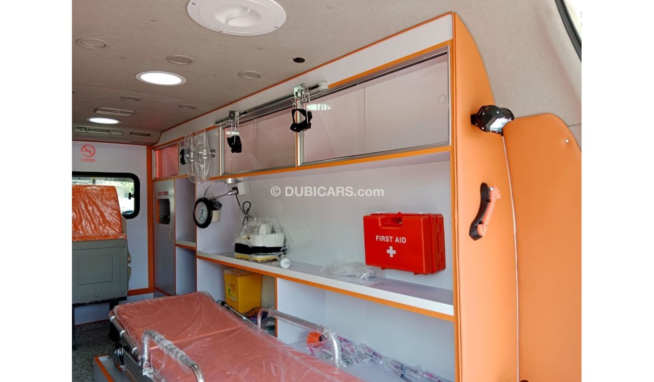 Toyota Hiace TOYOTA HIACE AMBULANCE RIGHT HAND DRIVE (PM1244)