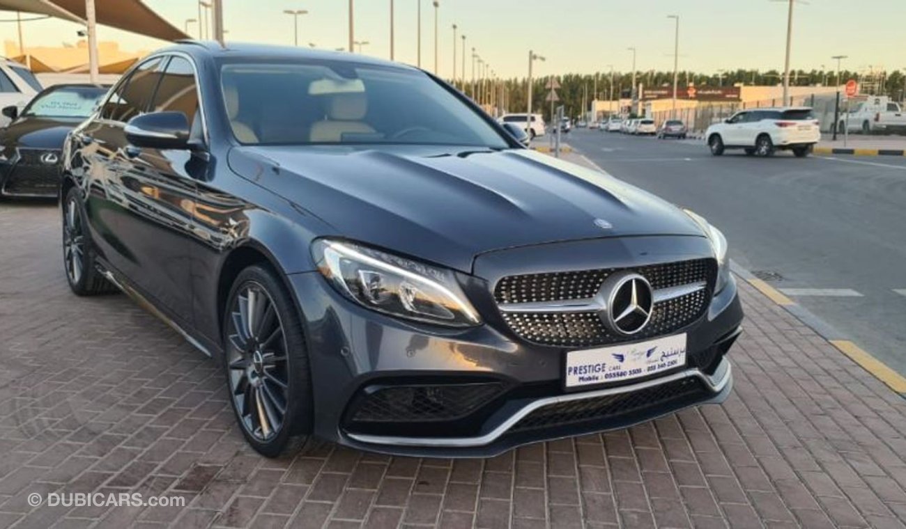 مرسيدس بنز C 300 الشارقة