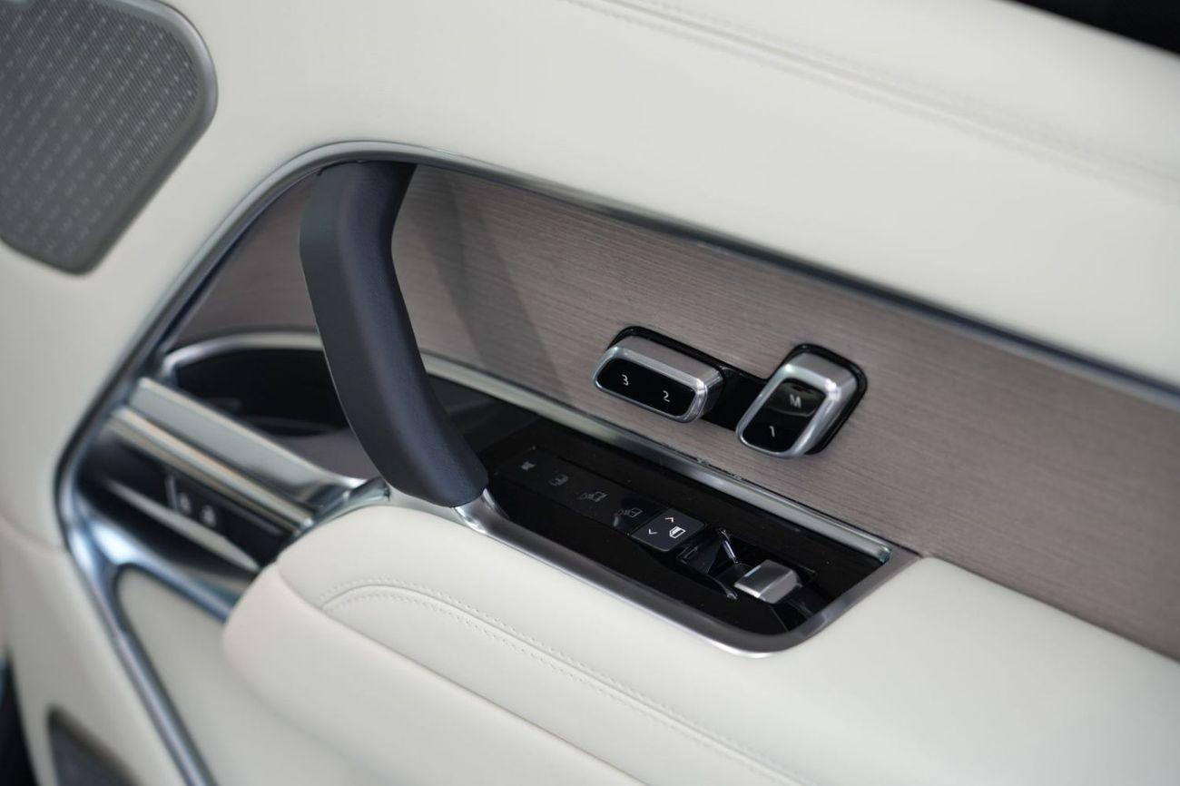 Land Rover Range Rover Range Rover Autobiography V8 P530 | 2026 GCC 0km | Export