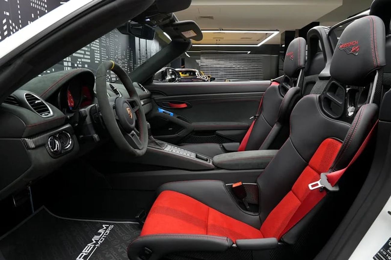 Porsche 718 Spyder RS