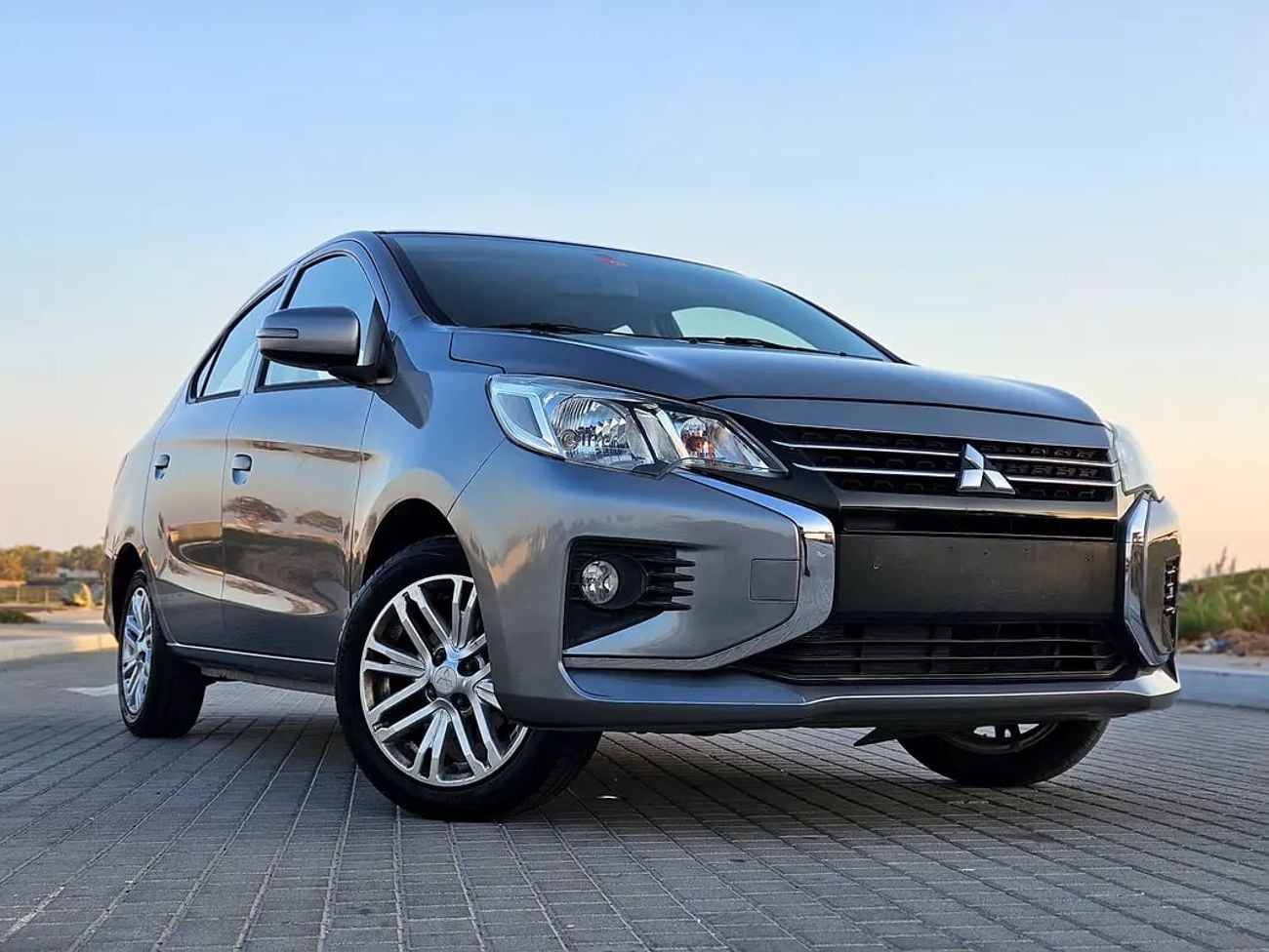 ميتسوبيشي اتراج GLX Medium Line | GCC Specs | Economical Reliable Family Sedan