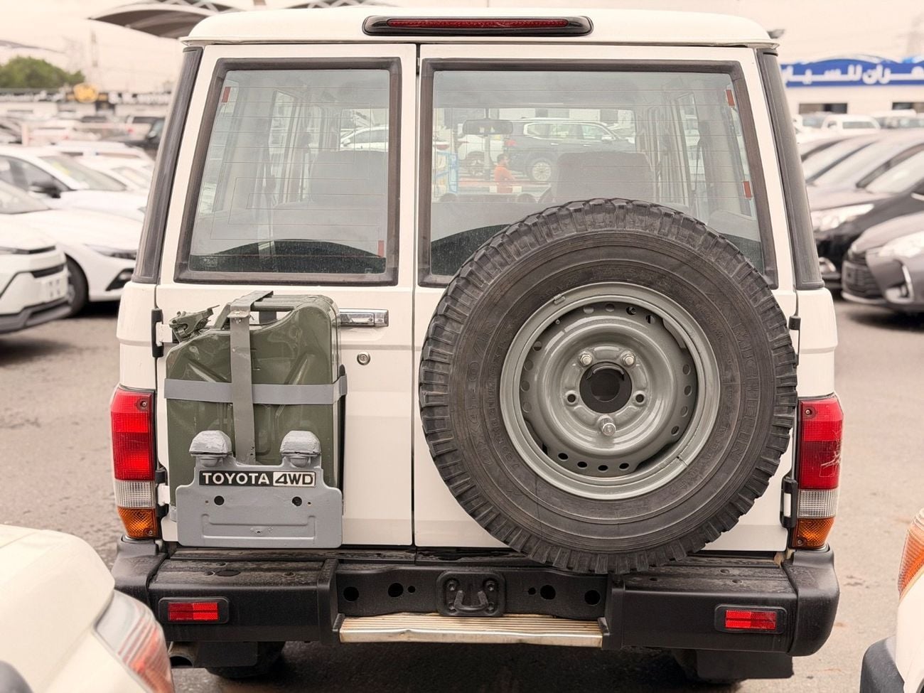 Toyota Land Cruiser 70 LC76 STD