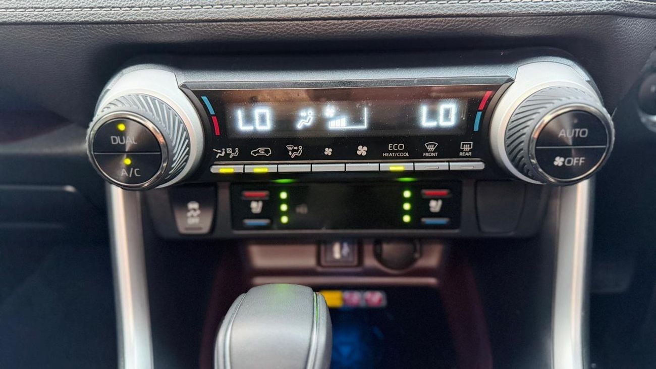 تويوتا راف ٤ -